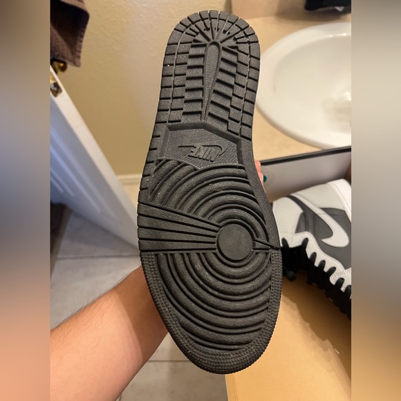 Jordan 1 Shadow - Picture 5 of 5